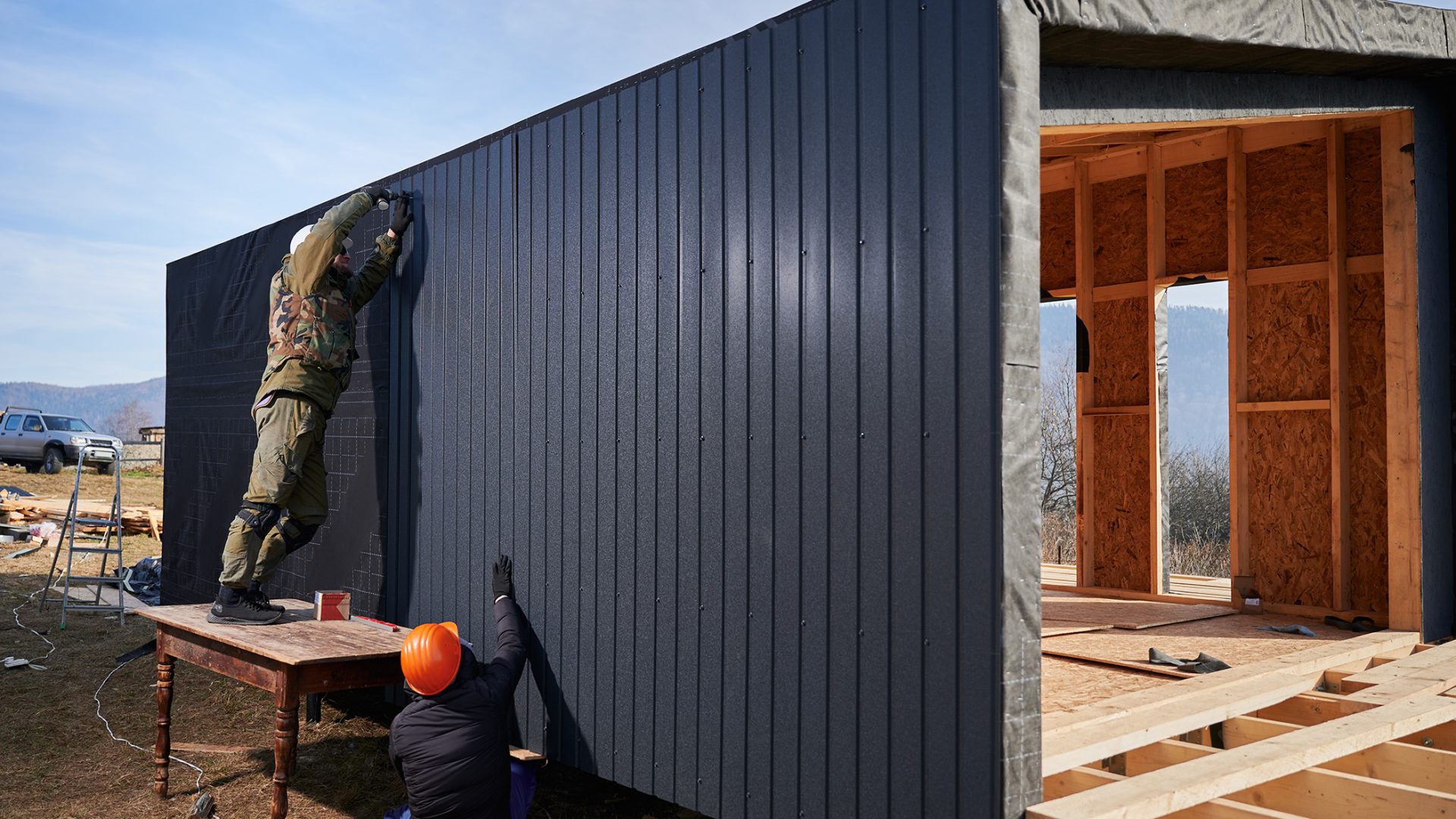 Pose toiture zinc ondulé - travaux de zinguerie P&M Charpente